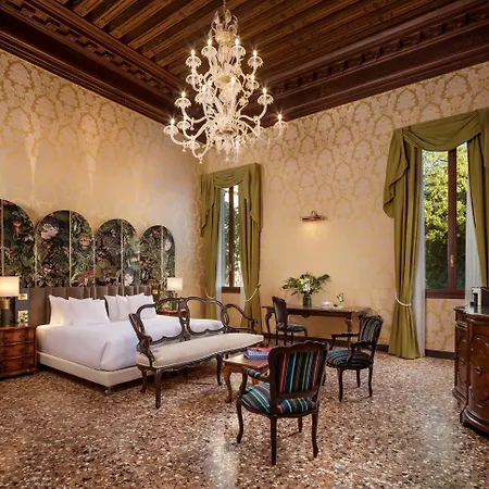 Hotel Nh Collection Grand Palazzo Dei Dogi 5*